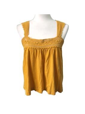 Hi-Line Babydoll Tank With Crochet Neckline Size Medium
